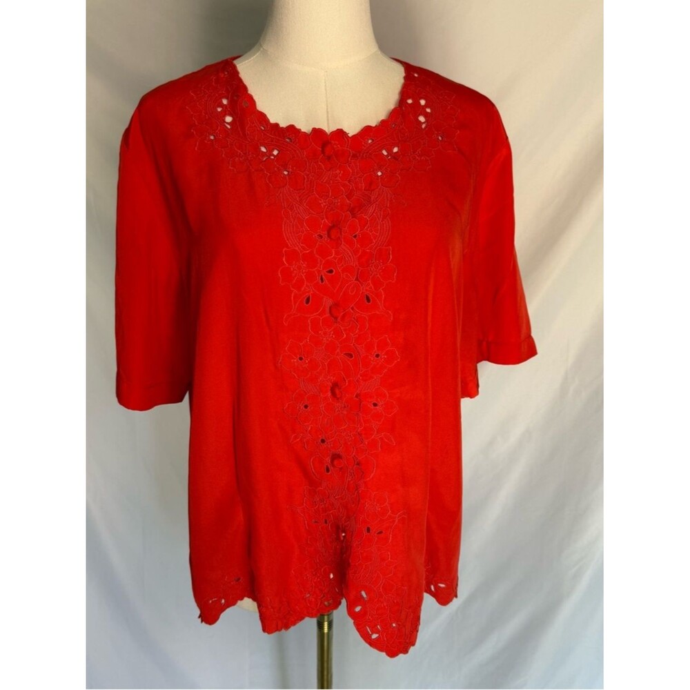 ​Vintage Mikado Red Floral Embroidered Cut-Out Blouse Scalloped Hem Sz 14